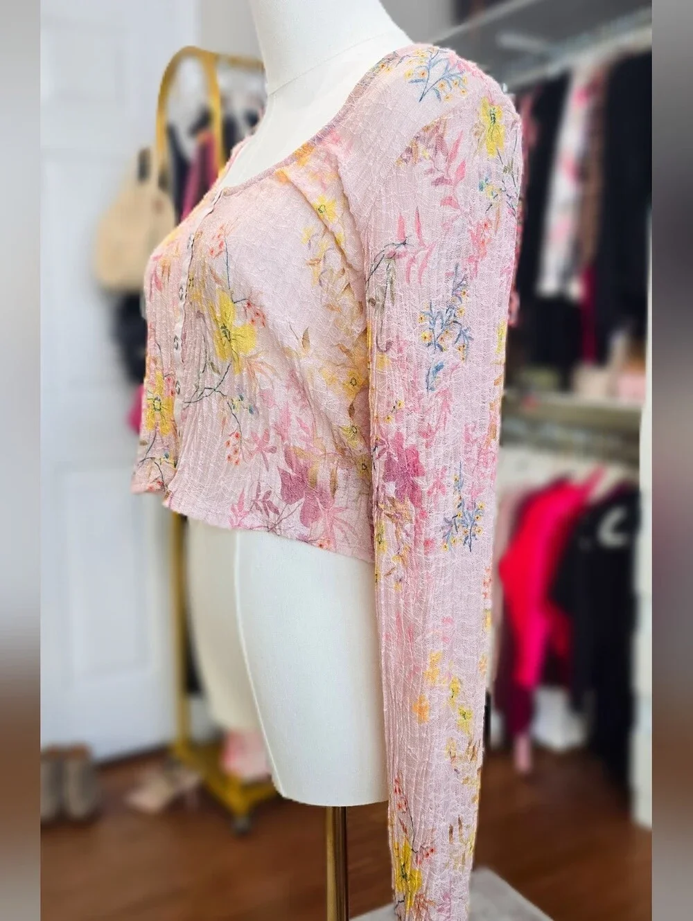 Free People- We The Free Pink Floral Ribbed Button-Front Crop Top Large Petite